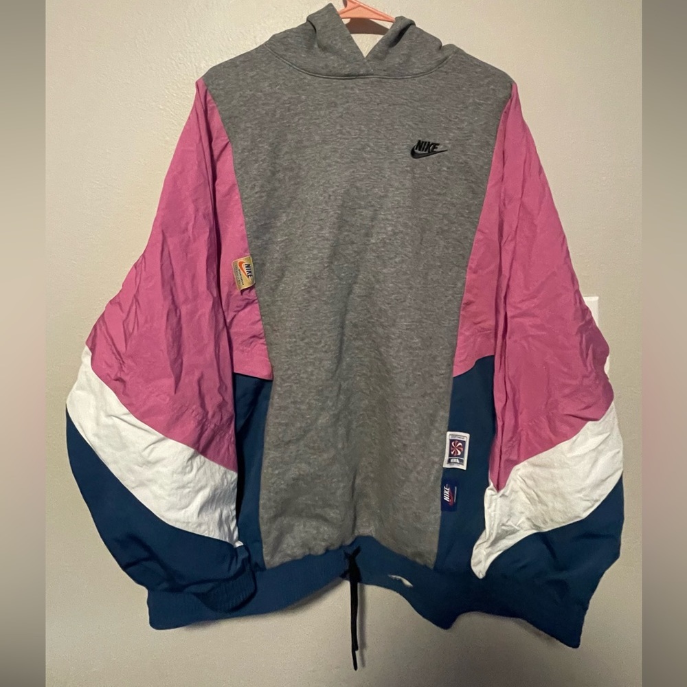 Nike windbreaker sweatshirt